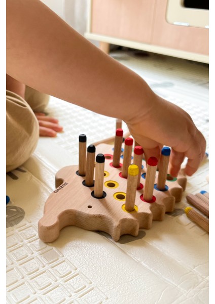 Montessori Eğitici Ahşap Oyuncak – Tak Çıkar Renkli Ahşap Kirpi Oyuncak