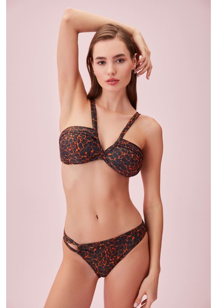 Agatha Yanı Detaylı Parlak Bikini Alt modelleri