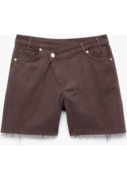 Pamuklu Kesik Paça Asimetrik Düğmeli Mini Şort