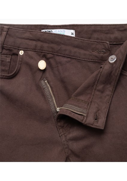 Pamuklu Kesik Paça Asimetrik Düğmeli Mini Şort fırsatları