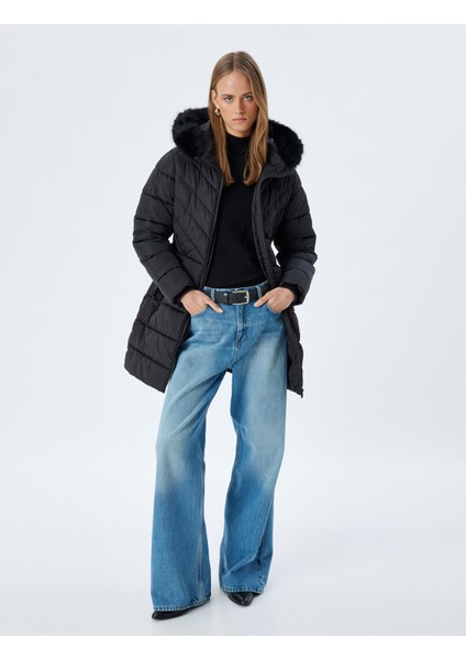 Kapitone Uzun Şişme Mont Su Itici Kapüşonlu Yakası Peluş Detaylı Cepli