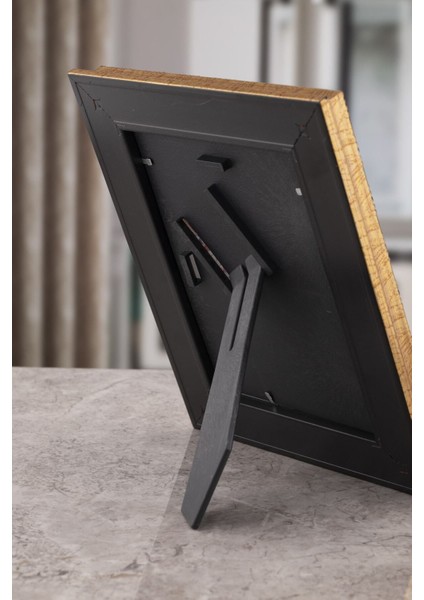 Porto Camlı Resim Çerçevesi Tek'li Gold Kabartma Ayarlanabilir Ayaklı-Duvara Asılabilir 15 x 21 cm fiyatları