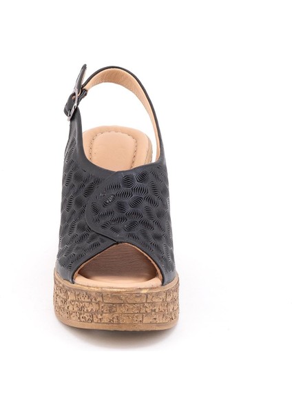 2310822 Kadın Sandalet modelleri