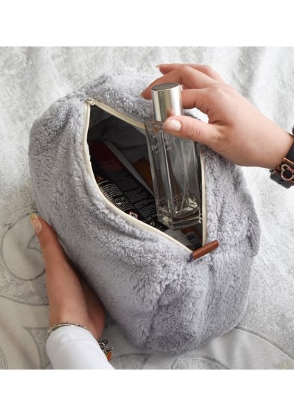 Peluşçu Dayı Peluş Seyahat Çantası (Uzun Tüylü) - Yumuşak ve Şık Tasarım