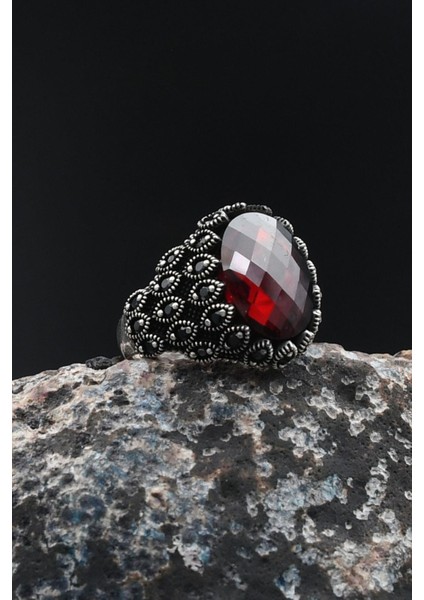 925 Ayar Gümüş Erkek Yüzüğü Kırmızı Zirkon Taşlı Zirkon Taş Süslemeli 901785 modelleri