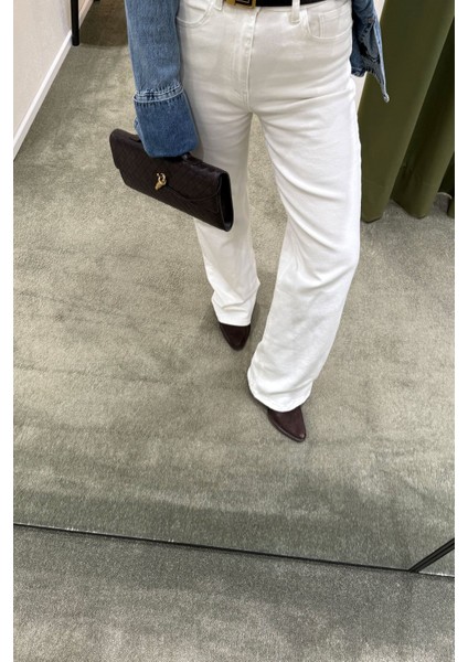 Basic Wideleg Jean