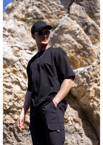 Erkek Siyah Renk Oversize Baskısız Basic Tişört fiyatları