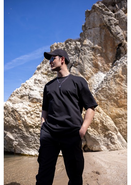 Erkek Siyah Renk Oversize Baskısız Basic Tişört modelleri