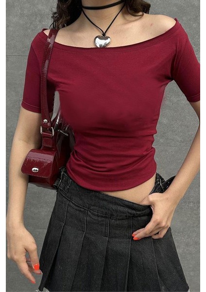 Bordo Madonna Yaka Kısa Kollu Crop Bluz
