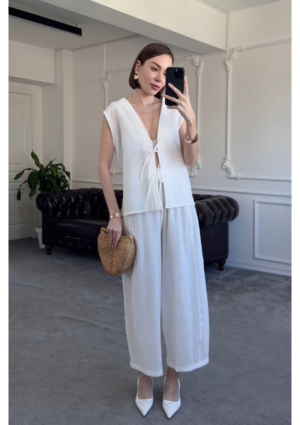 Kabartmalı Yelekli Tasarım Takım- Ekru