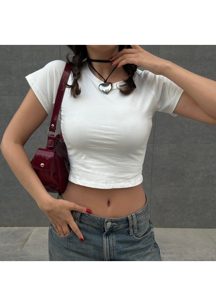Beyaz Gothic Dragon Slayer Kısa Kollu Crop