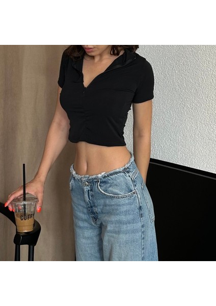 Düz Siyah Balıkçı Yaka Yarım Fermuarlı Kısa Kollu Crop fiyatları