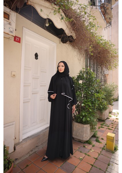 RANA ABAYA & Siyah