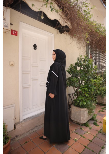 RANA ABAYA & Siyah