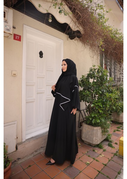 RANA ABAYA & Siyah