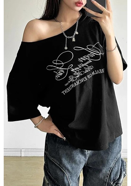 Siyah Swan Lake Salaş Omuz Dekolteli T-Shirt