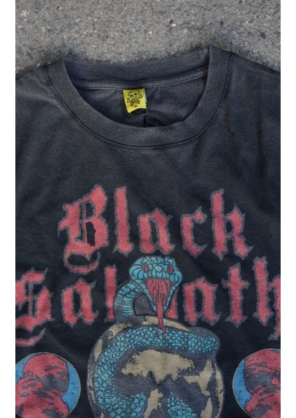 Black Sabbath Born Again Yıkamalı Oversize T-Shirt modelleri