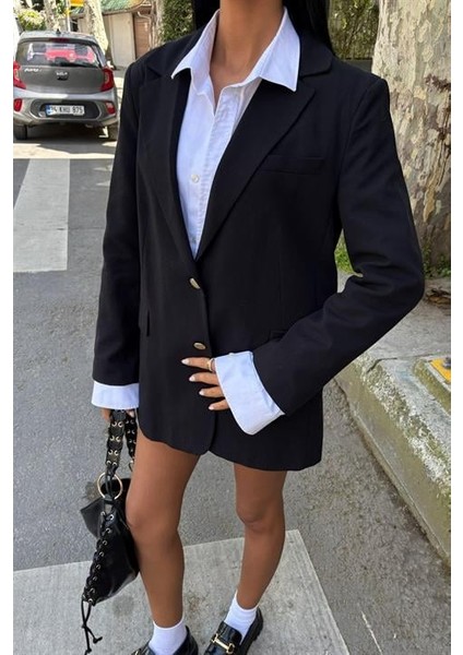 Uzun Kollu ve Düğme Kapamalı Kruvaze Yakalı Oversize Blazer Kadın Keten Ceket Siyah fiyatları