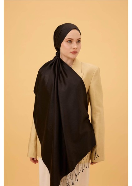Siyah Düz Çift Taraflı İpek Şal Modeli fırsatları