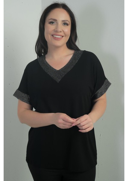 Kadın Yaka ve Kol Ucu Simli File Detaylı Büyük Beden Bluz fiyatları