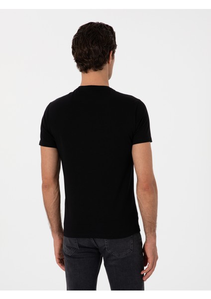 Erkek Siyah Slim Fit Bisiklet Yaka T-Shirt 50310035-VR046