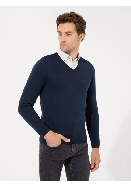 Erkek Lacivert Slim Fit V Yaka Basic Triko Kazak 50231721-VR033