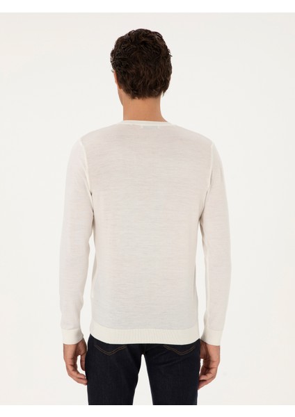 Erkek Beyaz Slim Fit Kazak 50291586-VR013 indirimleri