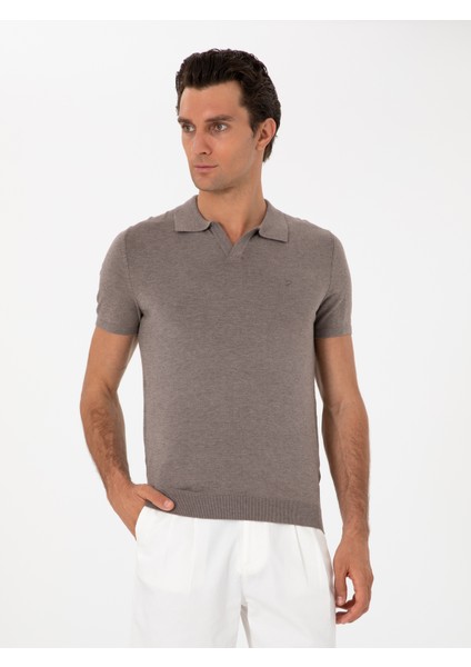 Erkek Bej Slim Fit Apaş Yaka Triko T-Shirt 50313020-VR011