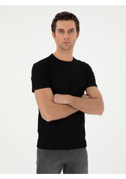 Erkek Siyah Slim Fit Çizgi Dokulu Bisiklet Yaka T-Shirt 50303372-VR046