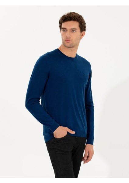 Erkek Sax Slim Fit Bisiklet Yaka Yün Kaşmir Karışımlı Triko Kazak 50260321-VR045 * Desenli Yün Karışımlı Bisiklet Yaka Erkek Triko Kazak<br><br>* Günlük Kombinlerin Yanı Sıra Ceketlerle Birlikte Oluşturulan Klasik Görünümlerde De Kullanabileceğiniz Desenli Erkek Triko Kazak modelimiz Esnek ve Yumuşak Dokuya Sahip Yün Karışımlı Kumaşla Üretilir.<br>* Koyu Ya Da Açık Fark Etmeksizin Pek Çok Renkle Uyum Sağlayabilecek Bisiklet Yaka Erkek Triko Kazak Modelimiz Bedeni Hafifçe Saran dinamik Slim Fit Kesim Ayrıcalığı Sunar.