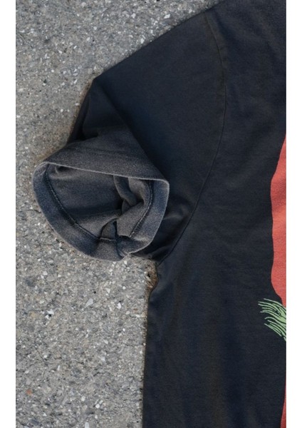 It Chapter Two Baskılı Oversize Yıkamalı T-Shirt indirimleri