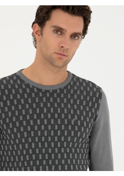 Erkek Gri Slim Fit Bisiklet Yaka Triko Kazak 50234963-VR024