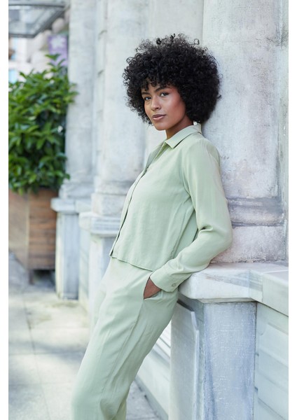 Kadın Likrasız Modal Kumaş Uzun Kol Hafif Kısa Gömlek-Yağ Yeşili modelleri