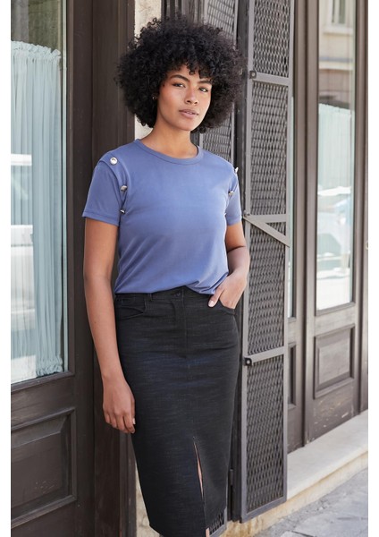 Kadın Kaliteli Modal Kumaş Sıfır Yaka Düğme Aksesuarlı Kısa Kol T-Shirt Bluz-Indigo fiyatları