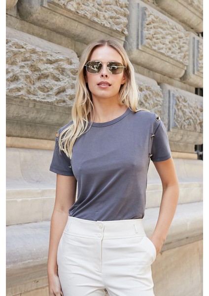 Kadın Kaliteli Modal Kumaş Sıfır Yaka Düğme Aksesuarlı Kısa Kol T-Shirt Bluz-Antrasit modelleri