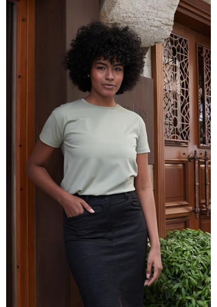 Kadın Sıfır Yaka Kırışmaz Span Karışımlı Şık Kısa Kol Likralı T-Shirt Bluz-Açık Haki fiyatları