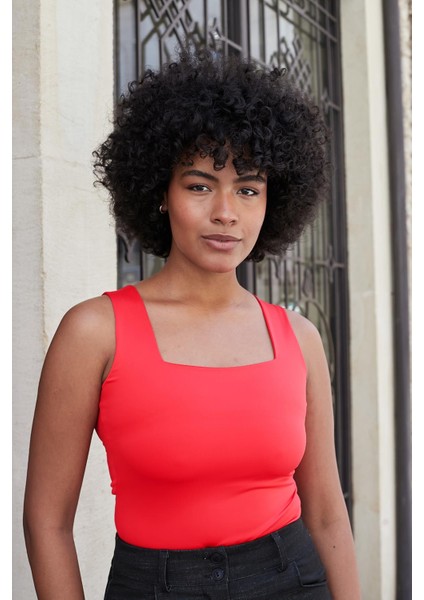 Kare Yaka Kolsuz Likralı Şık Parlak Kumaş Bluz Body-Mercan