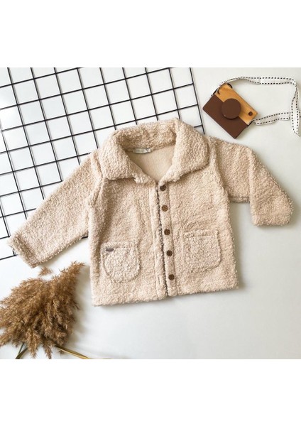 Necixs Bebe Düğmeli ve Cep Detaylı Kız Çocuk Peluş Hırka