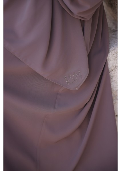 Füruzan Abaya-Vizon