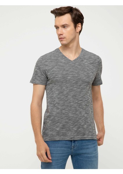 Erkek Siyah V Yaka T-Shirt 50202493-VR046