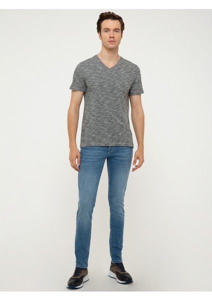 Erkek Siyah V Yaka T-Shirt 50202493-VR046 fırsatları