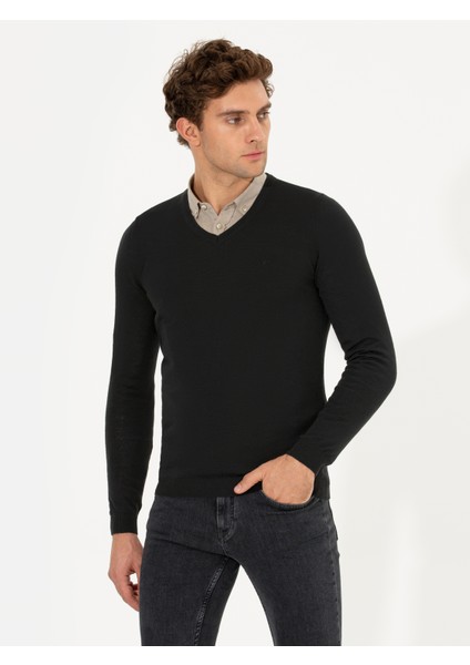 Erkek Siyah Slim Fit V Yaka Basic Triko Kazak 50211259-VR046