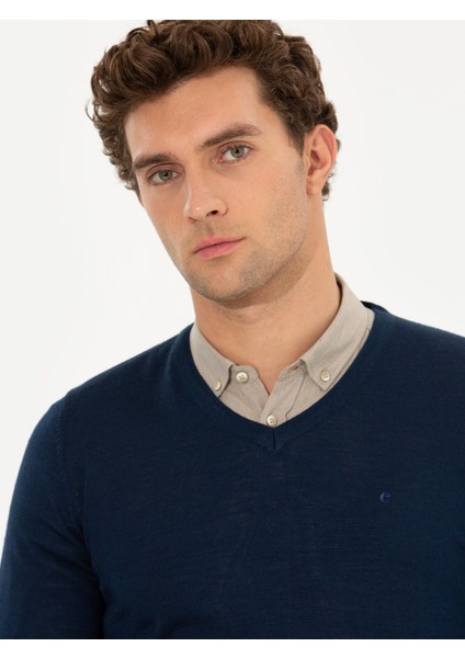 Erkek Lacivert Slim Fit V Yaka Basic Triko Kazak 50211259-VR033