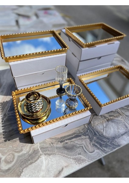1 Adet Dikdörtgen Cam Aynalı Plastik Gold Tepsi Sunum Tepsisi 19*26CM modelleri