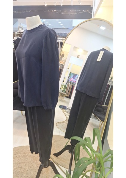 37019 Ipek Kısa Tunik Laçivert fırsatları