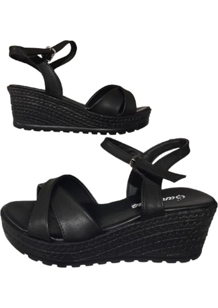 ŞNZ02-020 Kadın Bej Dolgu Topuk Günlük Şık Sandalet