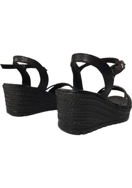 ŞNZ02-020 Kadın Bej Dolgu Topuk Günlük Şık Sandalet fırsatları