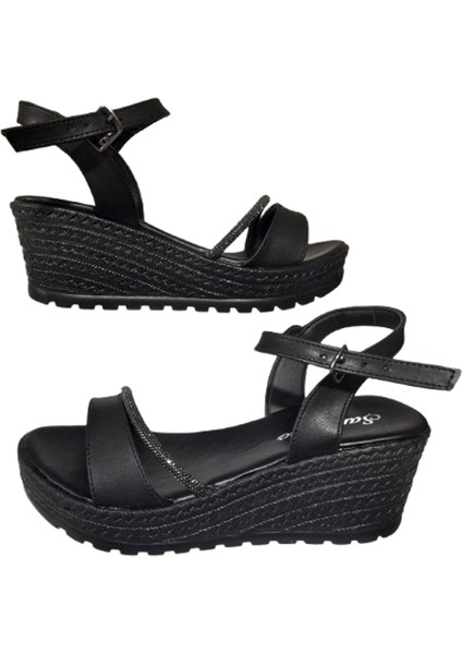 ŞNZ02-020 Kadın Bej Dolgu Topuk Günlük Şık Sandalet