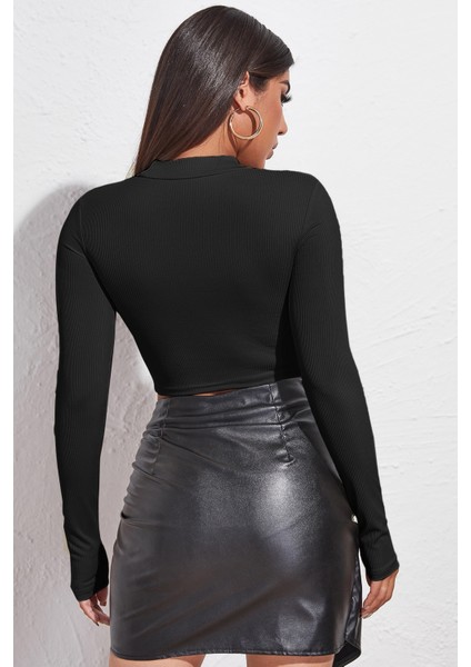 Kadın Siyah Göğüs Dekolteli Uzun Kollu Cut Out Crop Top Bluz