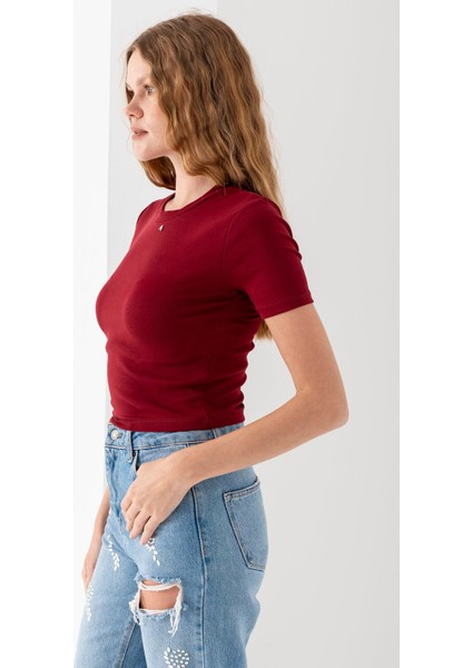 Kadın Bisiklet Yaka A Aksesuarlı Crop T-Shirt Bordo - 25792 fırsatları